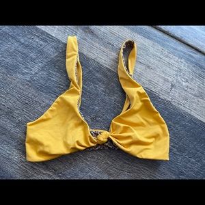 Acacia Spain Top. Large